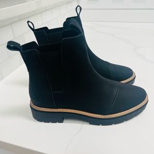 Toms Dakota Boots Brand New